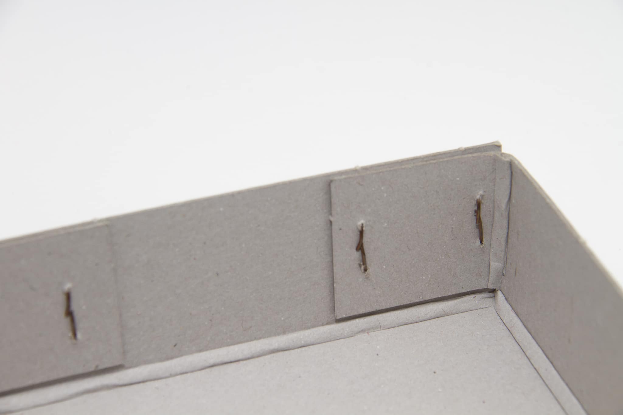 Biguirea hârtiei: Tehnica esențială pentru pliuri impecabile