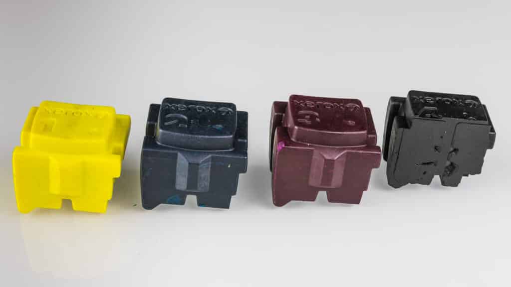 Toner sau cerneală? Înțelege diferențele pentru printuri perfecte